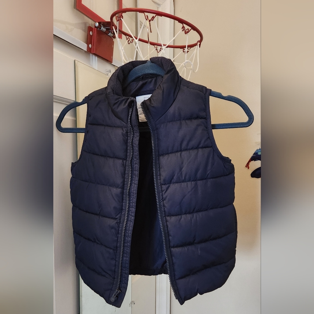 Boys (BABY) GAP navy blue puffer vest size 5